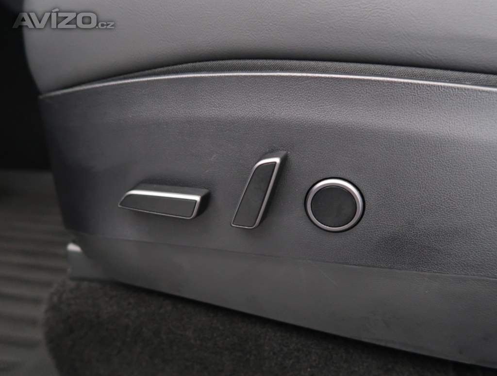 Foto inzerátu Tesla Model Y RWD LFP 60kWh
