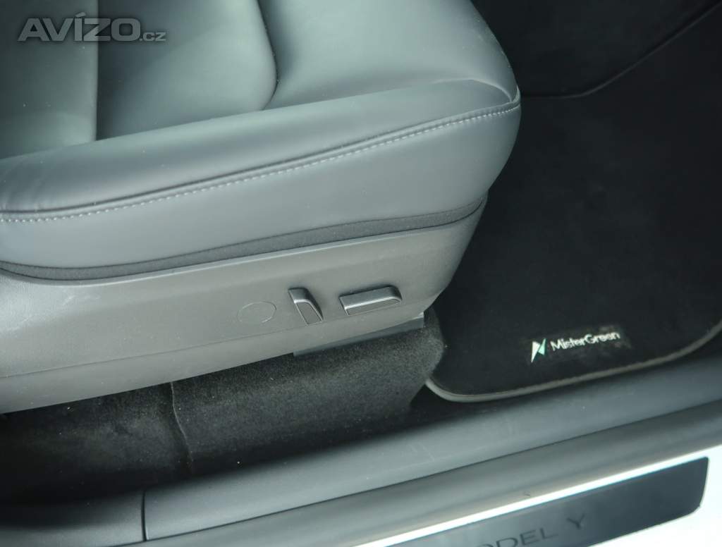 Foto inzerátu Tesla Model Y Long Range AWD 75kWh