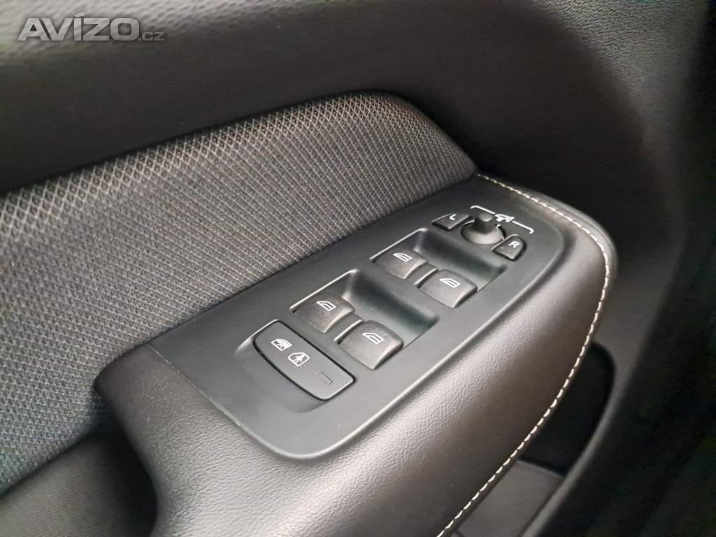 Foto inzerátu Volvo XC60 B4 AWD