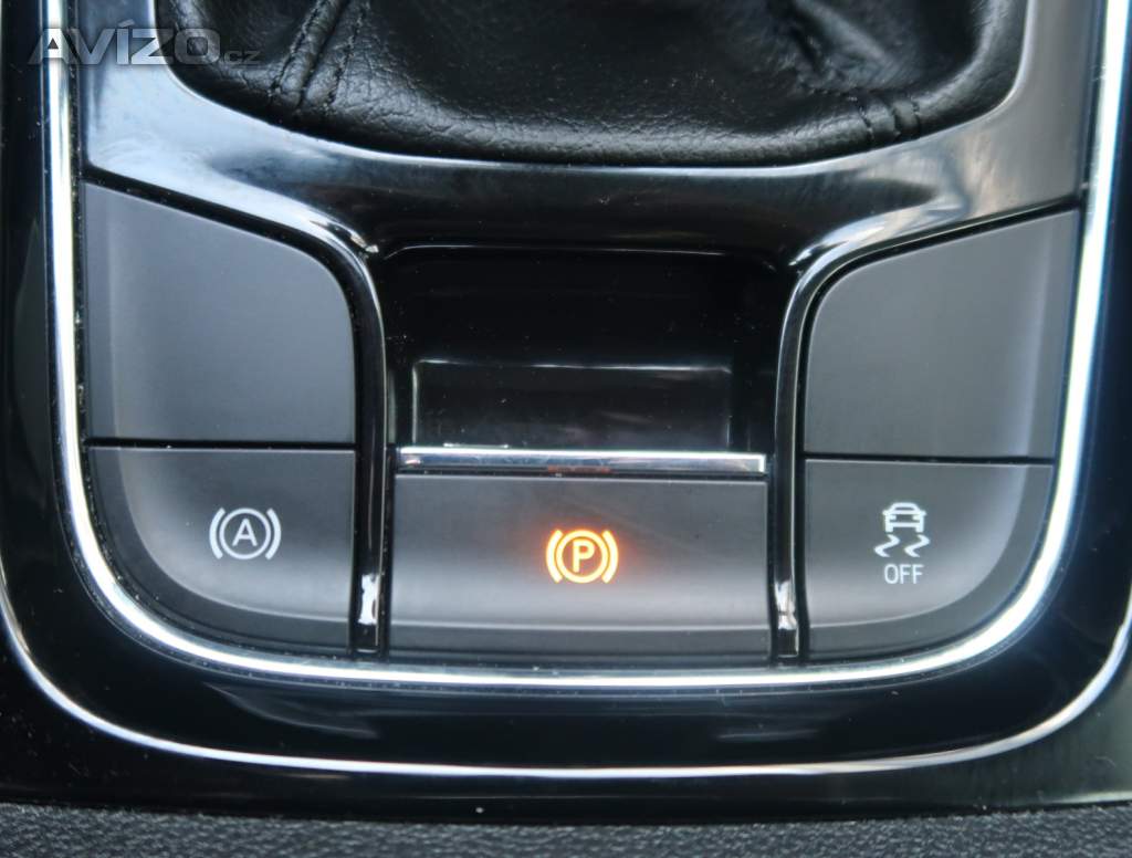 Foto inzerátu Skoda Karoq 1.6 TDI