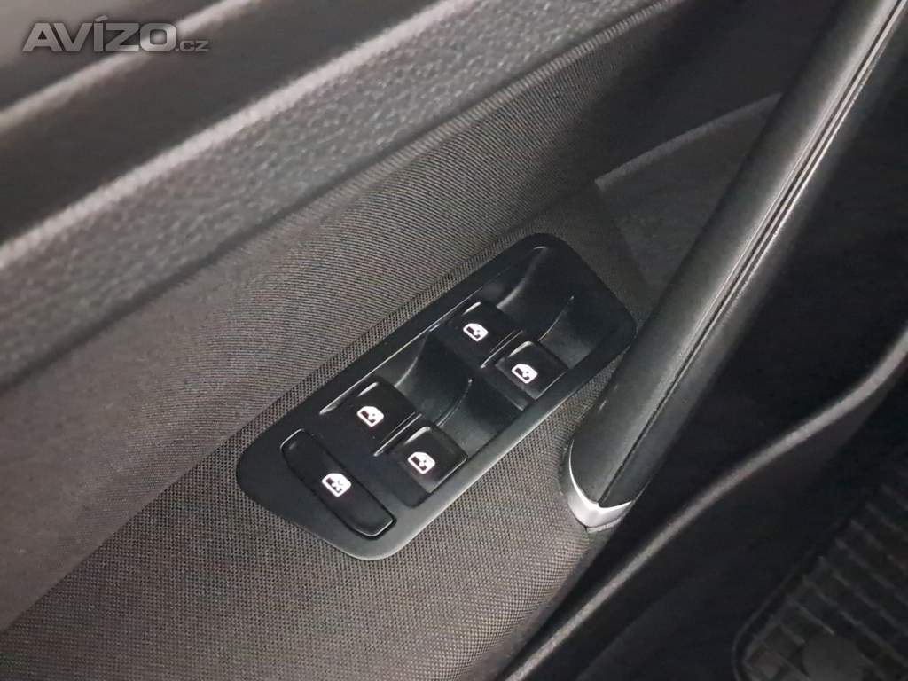 Foto inzerátu VW Golf 1.0 TSI