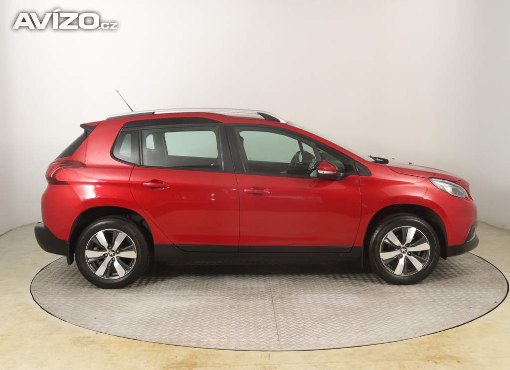 Foto inzerátu Peugeot 2008 1.2 PureTech