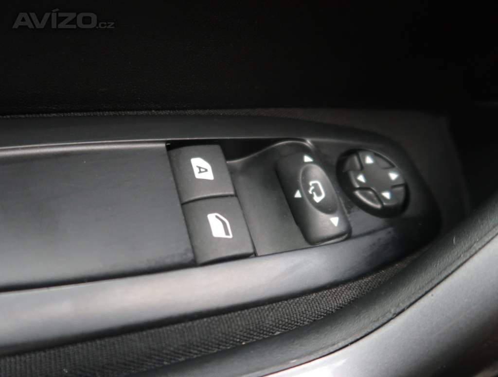 Foto inzerátu Peugeot 2008 1.2 PureTech
