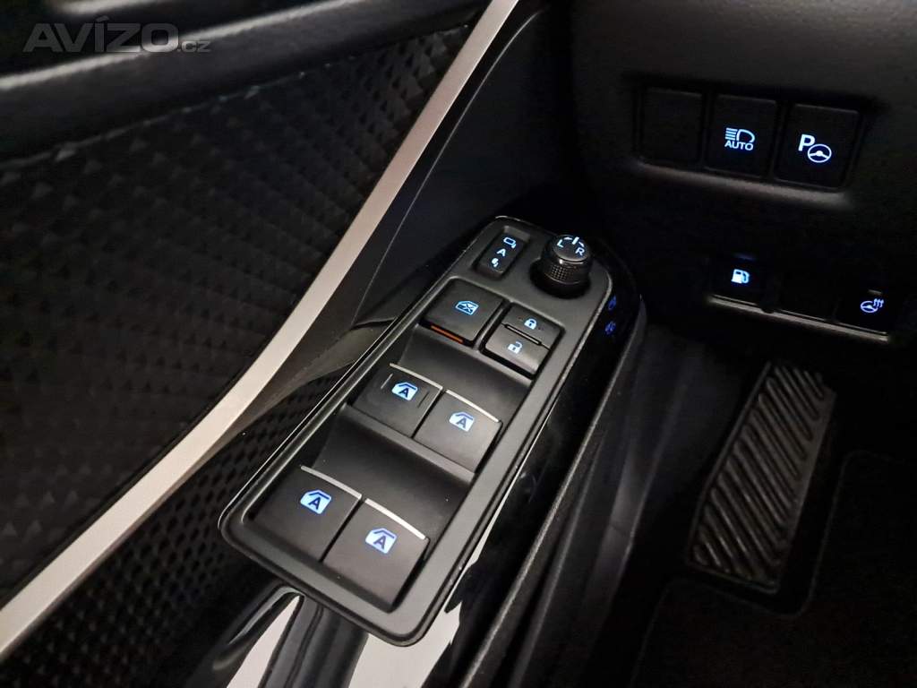 Foto inzerátu Toyota C-HR 1.8 Hybrid