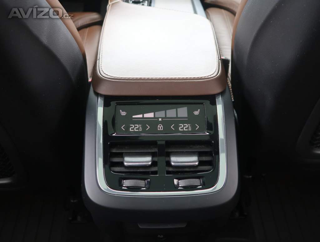 Foto inzerátu Volvo XC90 B5 AWD