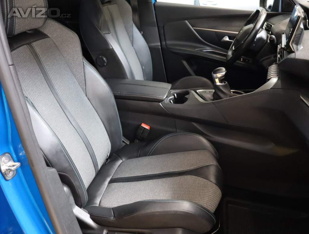 Foto inzerátu Peugeot 3008 1.2 PureTech