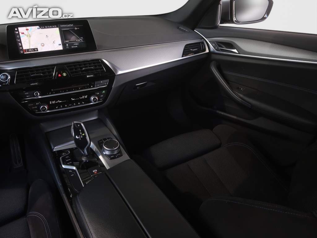 Foto inzerátu BMW 5 530i xDrive