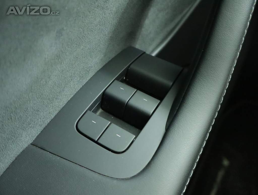 Foto inzerátu Tesla Model Y Long Range AWD 79kWh