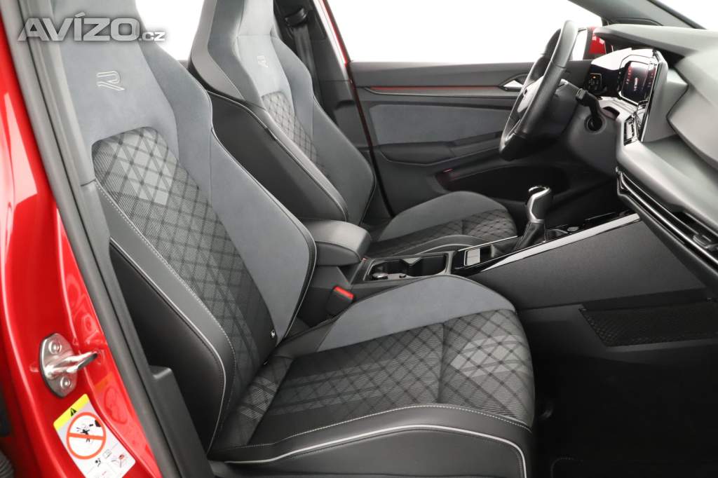 Foto inzerátu VW Golf 1.5 eTSI
