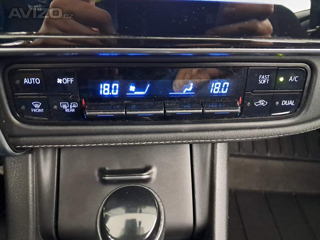 Foto inzerátu Toyota Corolla 1.6 Valvematic