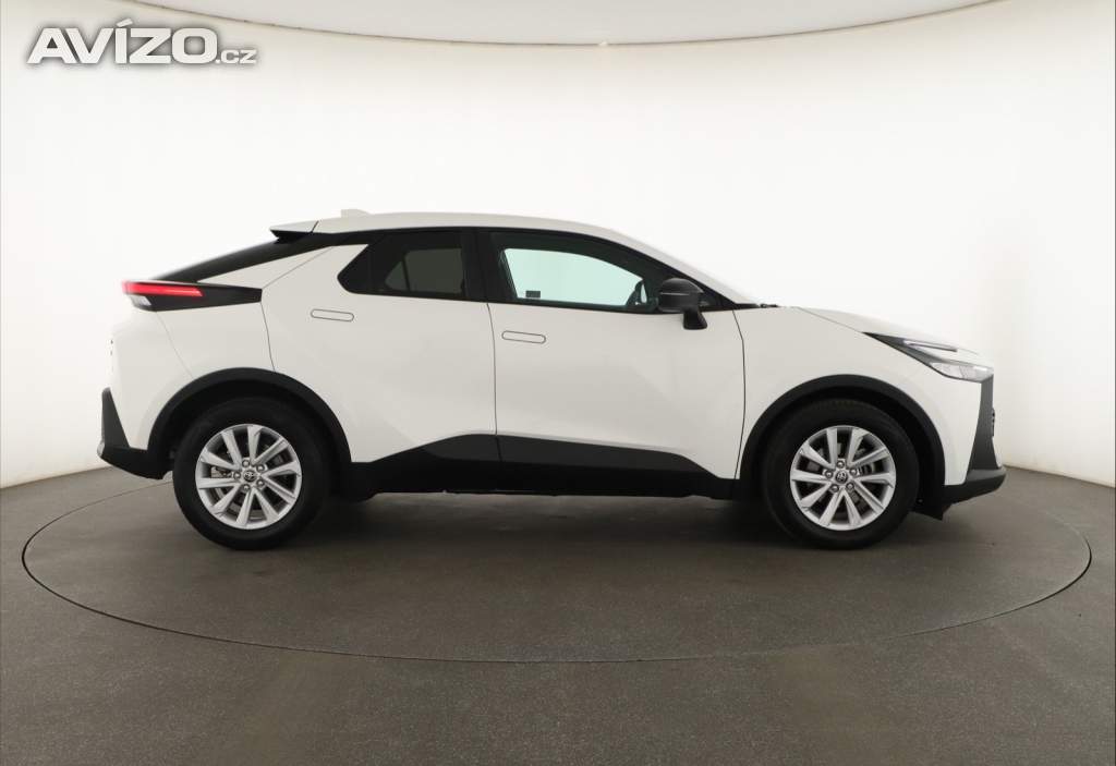 Foto inzerátu Toyota C-HR 1.8 Hybrid