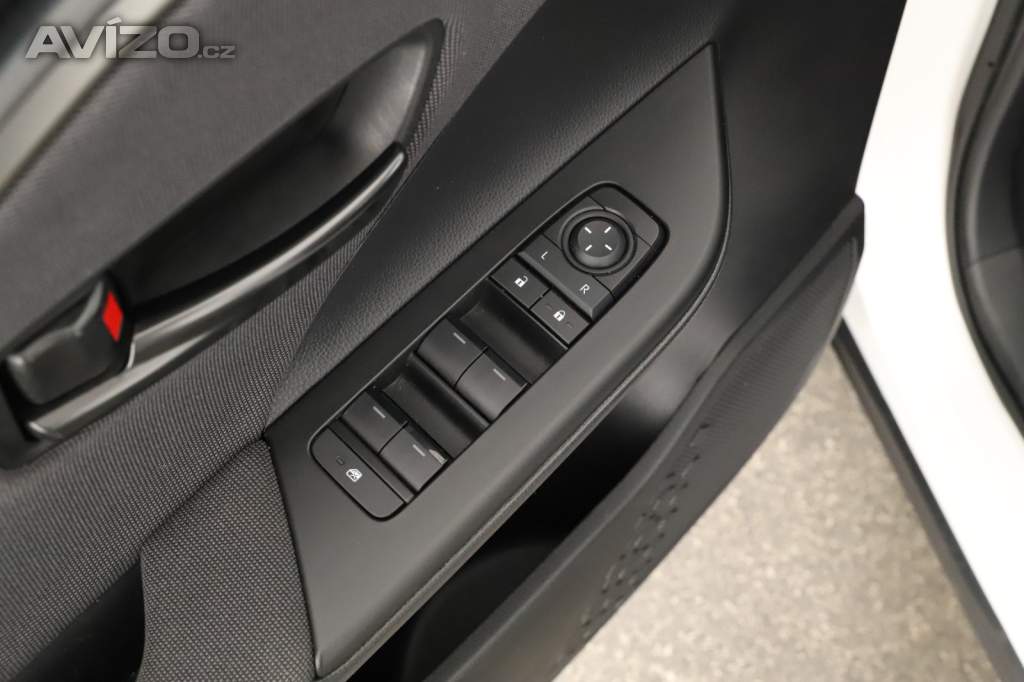 Foto inzerátu Toyota C-HR 1.8 Hybrid