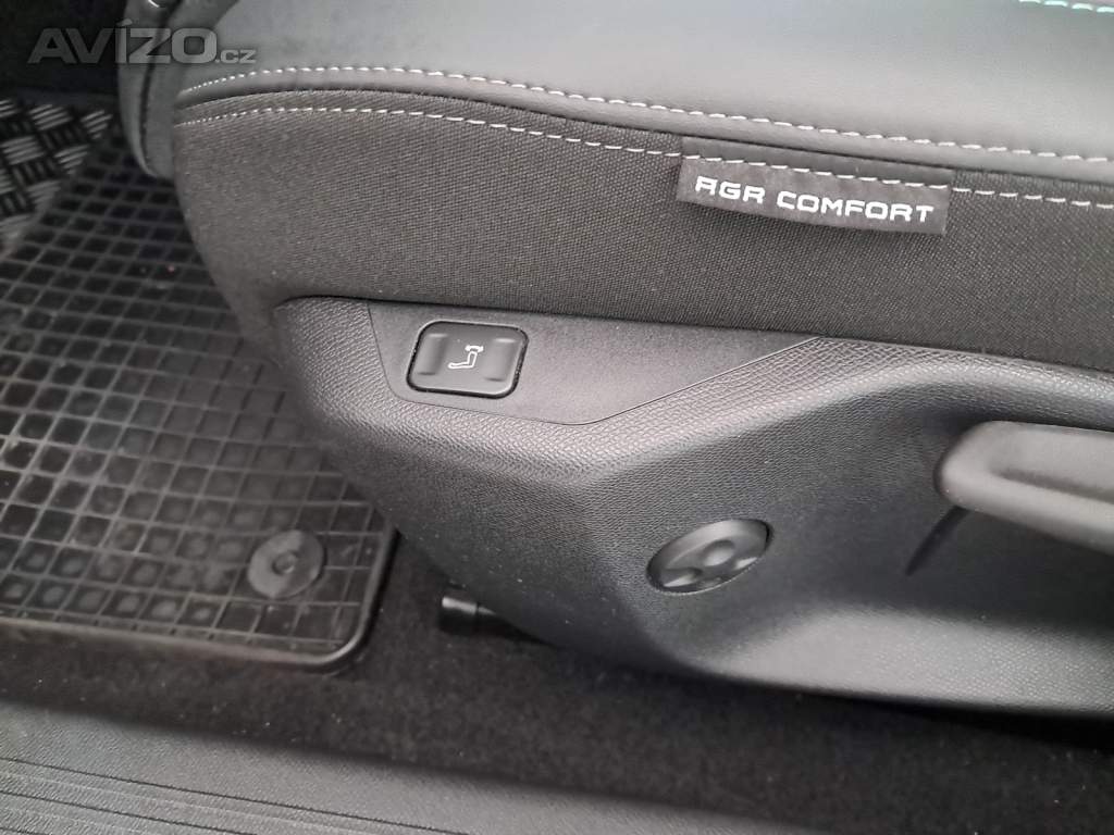 Foto inzerátu Peugeot 408 1.2 PureTech