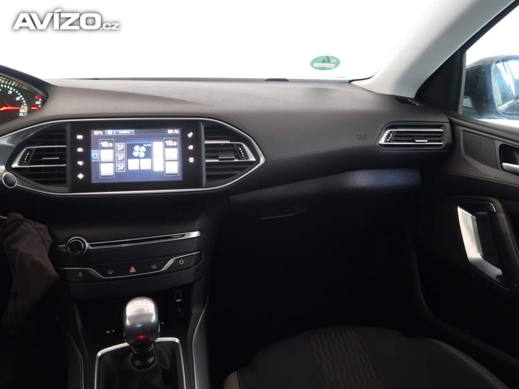 Foto inzerátu Peugeot 308 1.2 e-THP