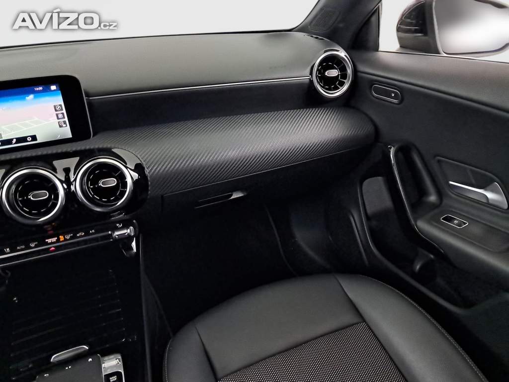 Foto inzerátu Mercedes CLA 180