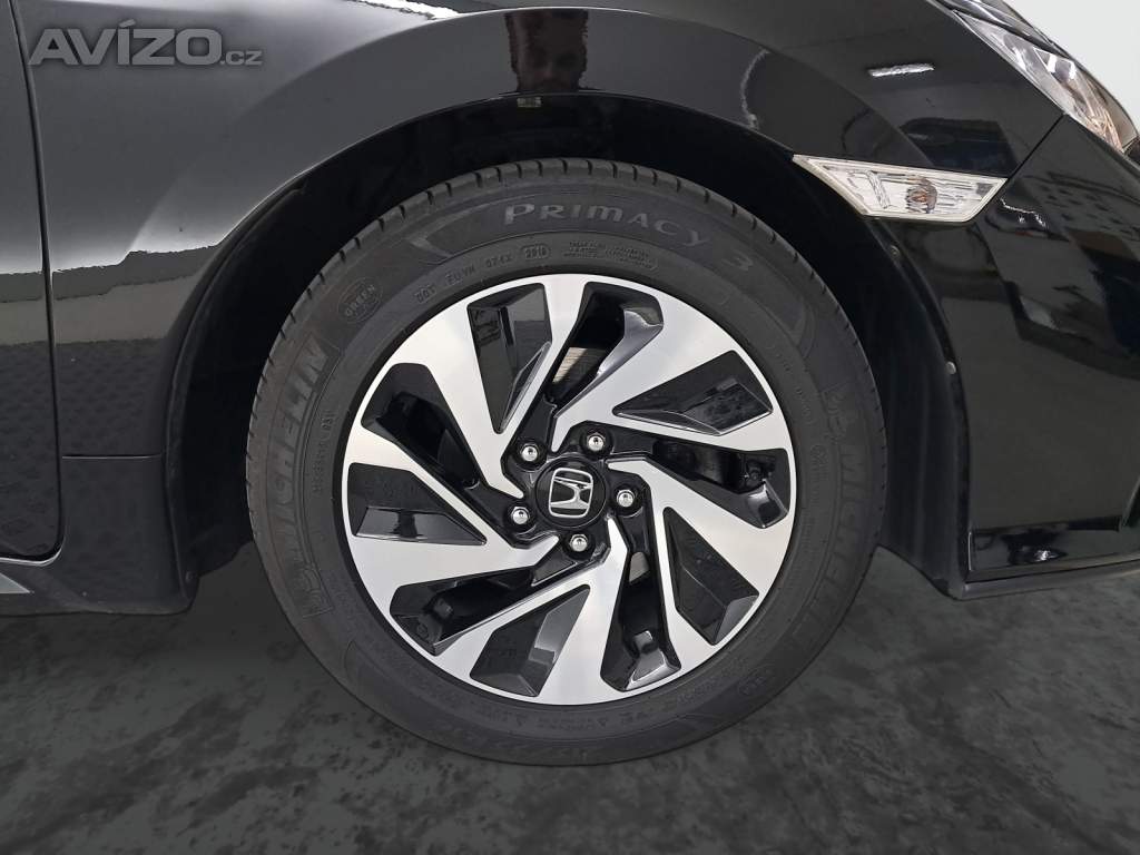 Foto inzerátu Honda Civic 1.0 VTEC Turbo