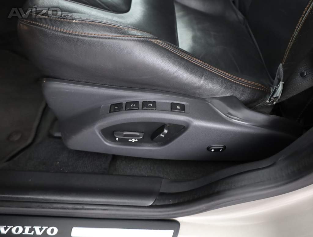 Foto inzerátu Volvo XC60 D5