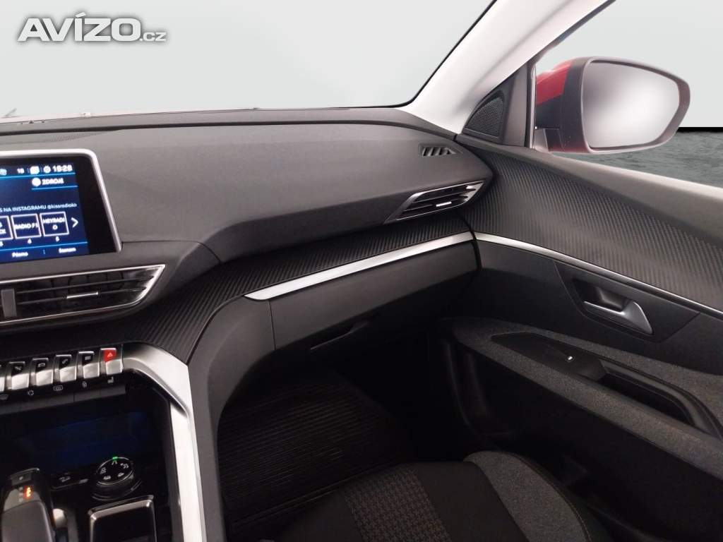 Foto inzerátu Peugeot 3008 1.2 PureTech