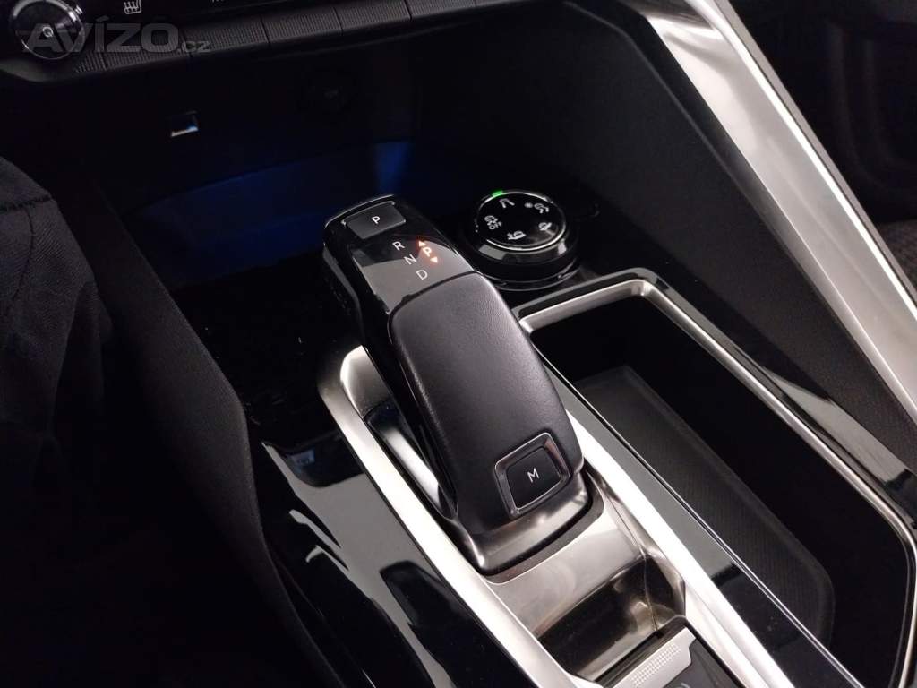 Foto inzerátu Peugeot 3008 1.2 PureTech