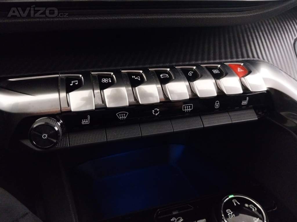 Foto inzerátu Peugeot 3008 1.2 PureTech