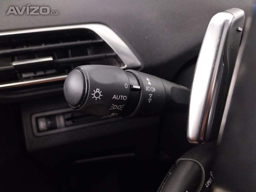 Foto inzerátu Peugeot 3008 1.2 PureTech
