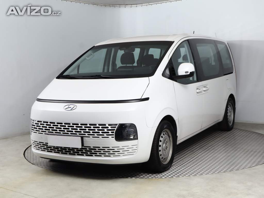 Foto inzerátu Hyundai Staria 2.2 CRDi