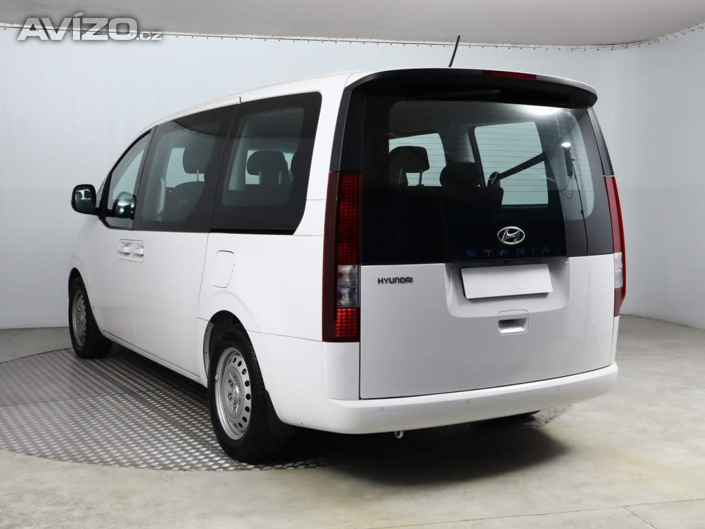 Foto inzerátu Hyundai Staria 2.2 CRDi