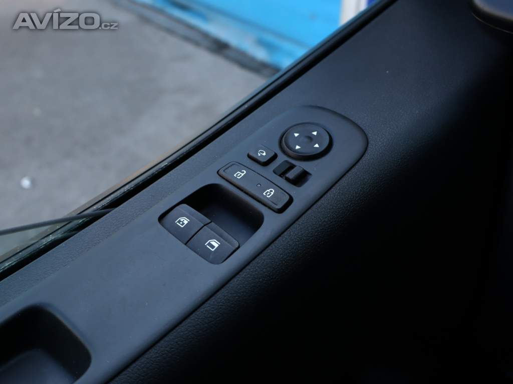 Foto inzerátu Hyundai Staria 2.2 CRDi