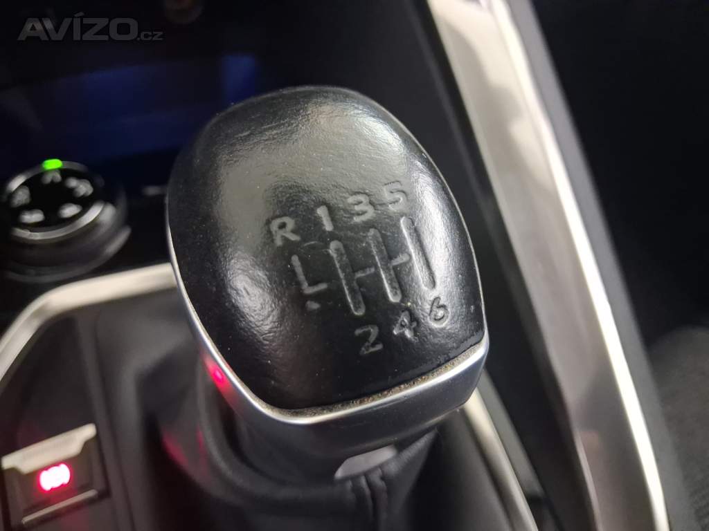 Foto inzerátu Peugeot 3008 1.2 PureTech