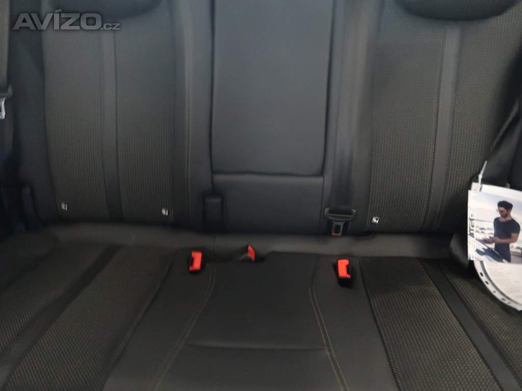 Foto inzerátu Peugeot 3008 e-Hybrid 225