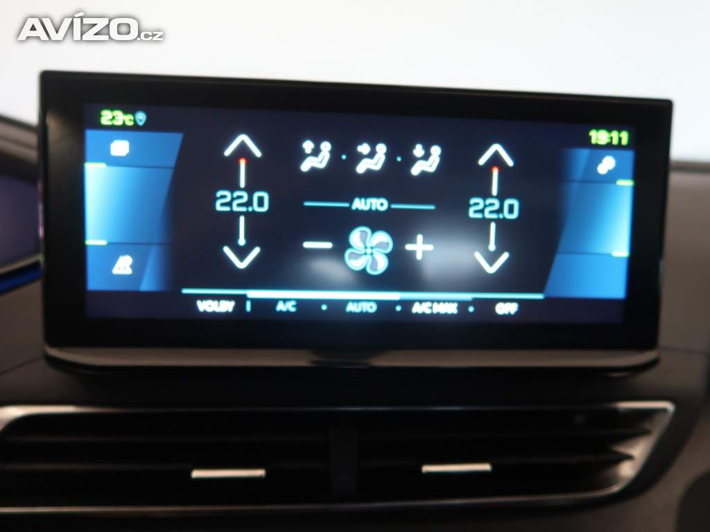 Foto inzerátu Peugeot 3008 e-Hybrid 225