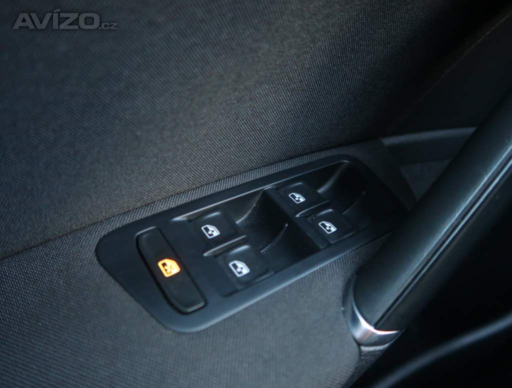 Foto inzerátu VW Golf 1.0 TSI