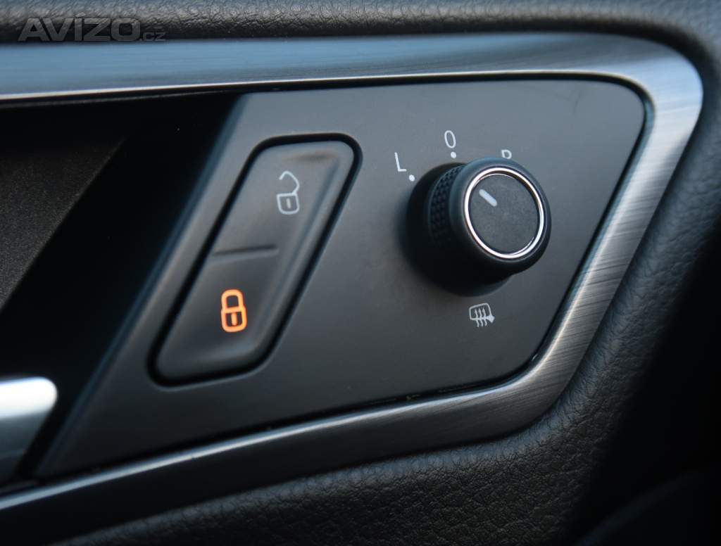 Foto inzerátu VW Golf 1.0 TSI