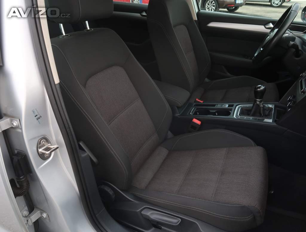 Foto inzerátu VW Passat 1.6 TDI
