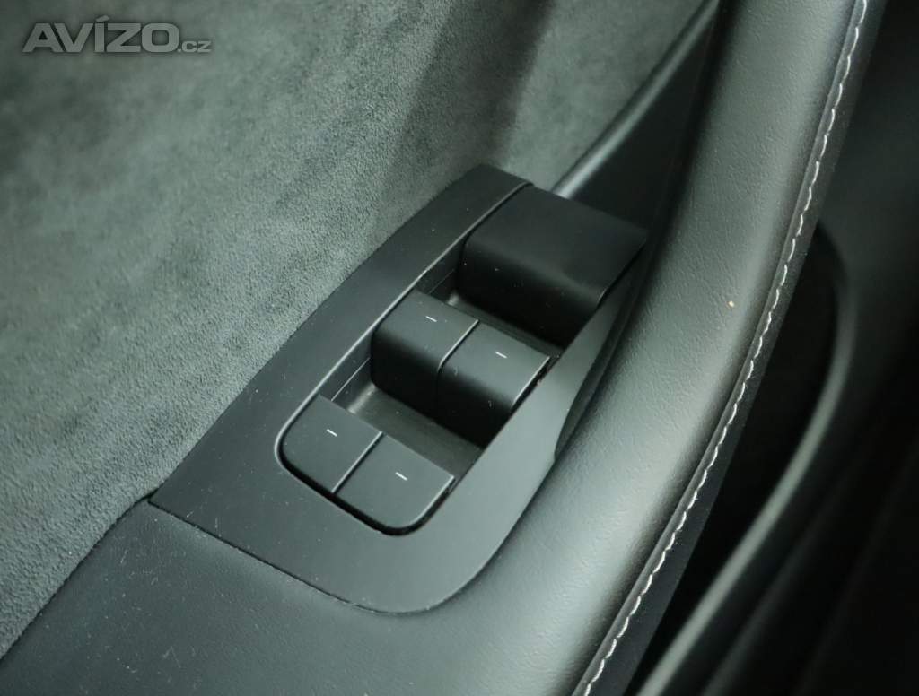 Foto inzerátu Tesla Model Y Long Range AWD 79kWh