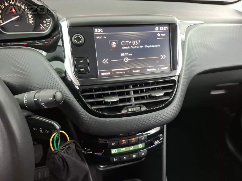 Foto inzerátu Peugeot 2008 1.2 PureTech