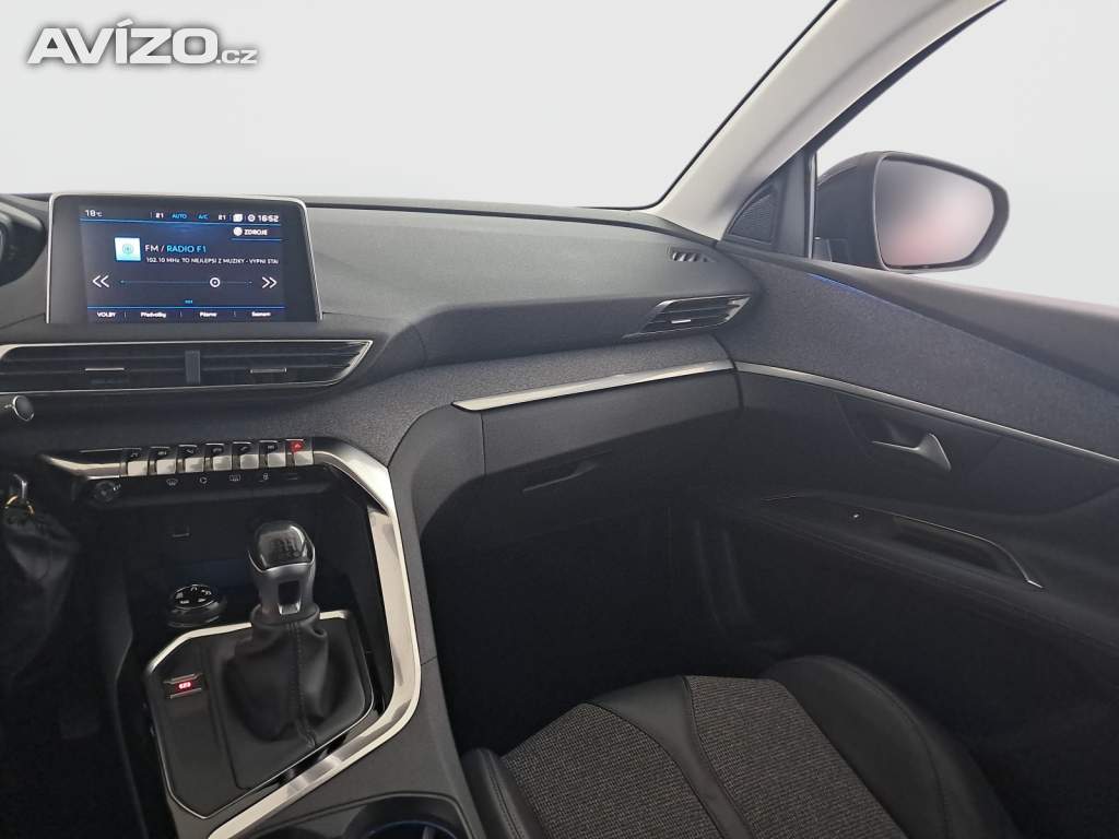 Foto inzerátu Peugeot 3008 1.2 PureTech