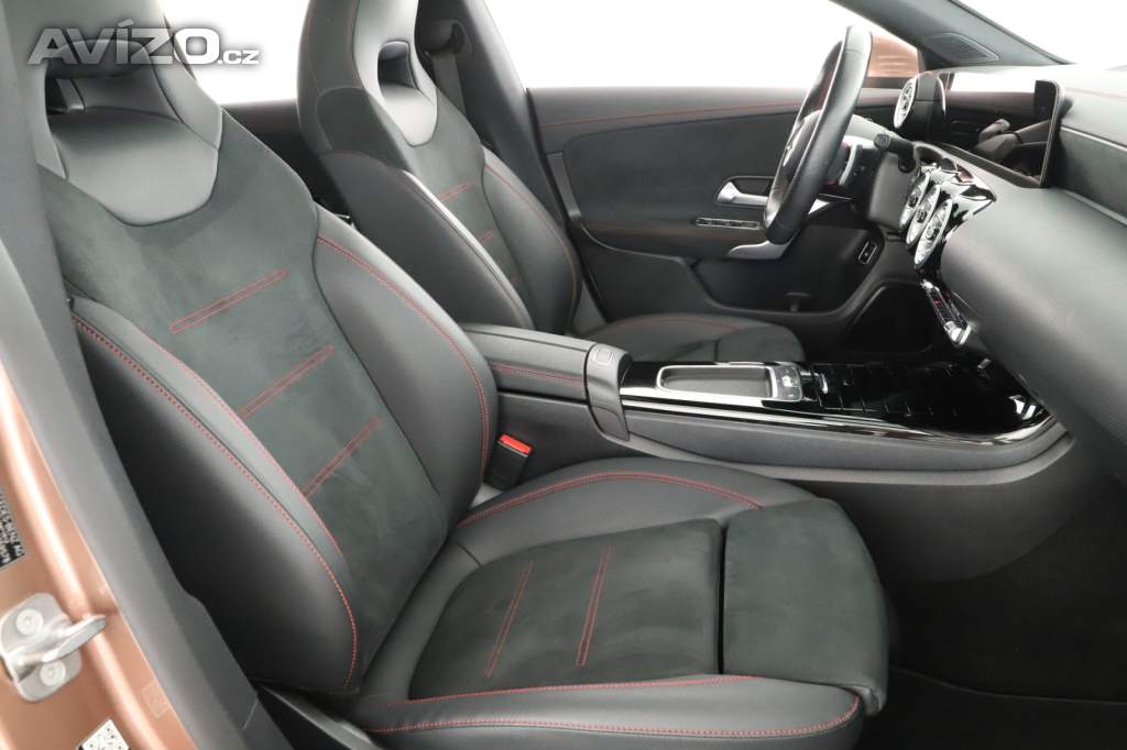 Foto inzerátu Mercedes CLA 250 e