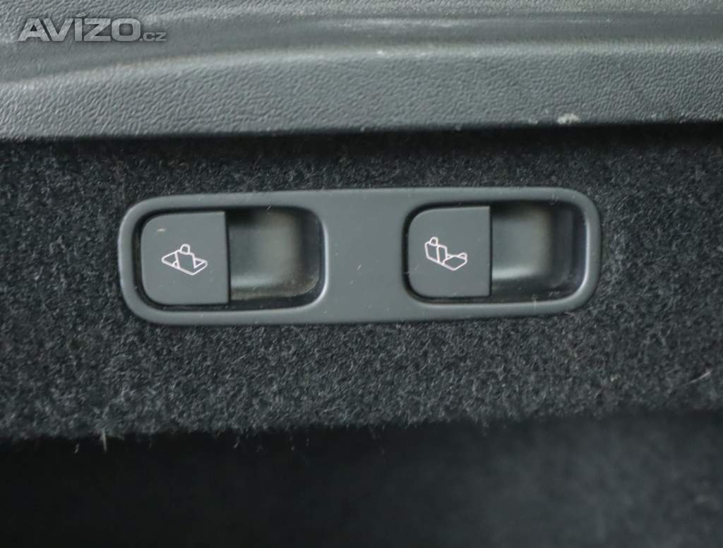 Foto inzerátu Tesla Model Y Long Range AWD 79kWh
