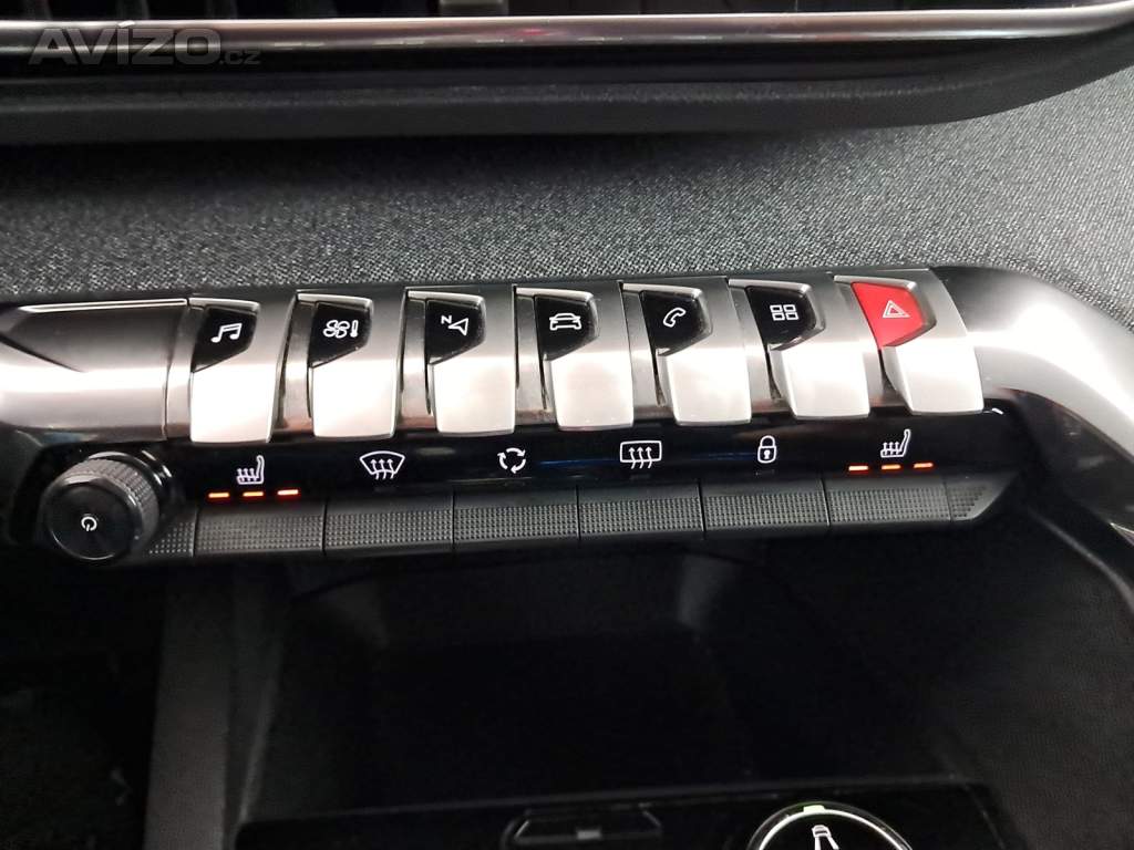 Foto inzerátu Peugeot 5008 PureTech 130
