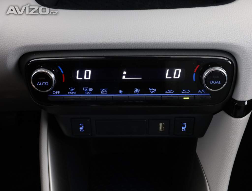 Foto inzerátu Toyota Yaris 1.5 VVT-i