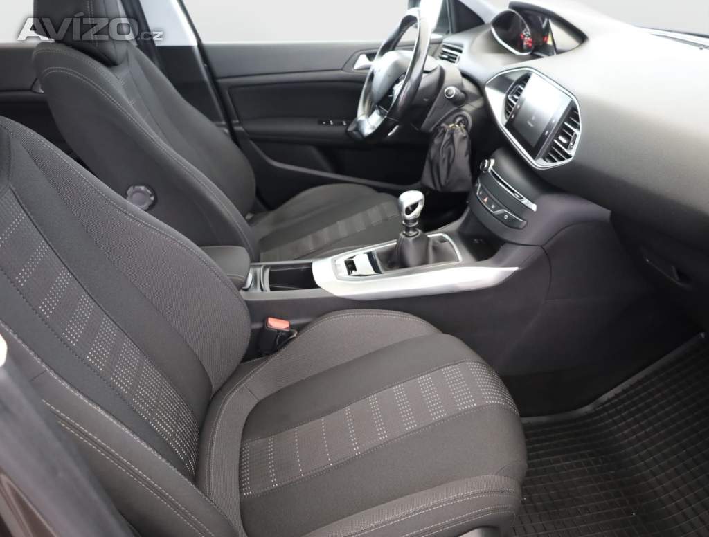 Foto inzerátu Peugeot 308 1.2 e-THP