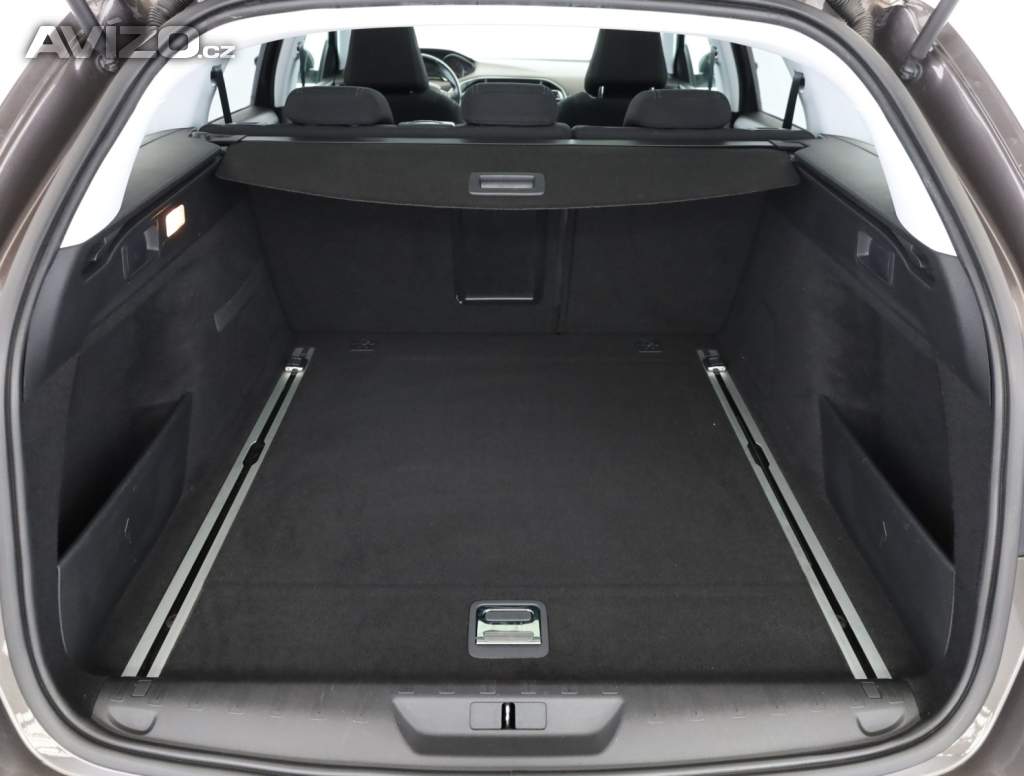 Foto inzerátu Peugeot 308 1.2 e-THP