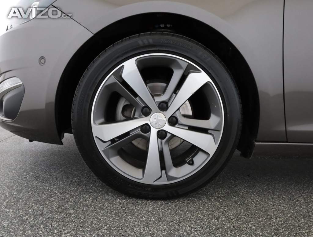 Foto inzerátu Peugeot 308 1.2 e-THP