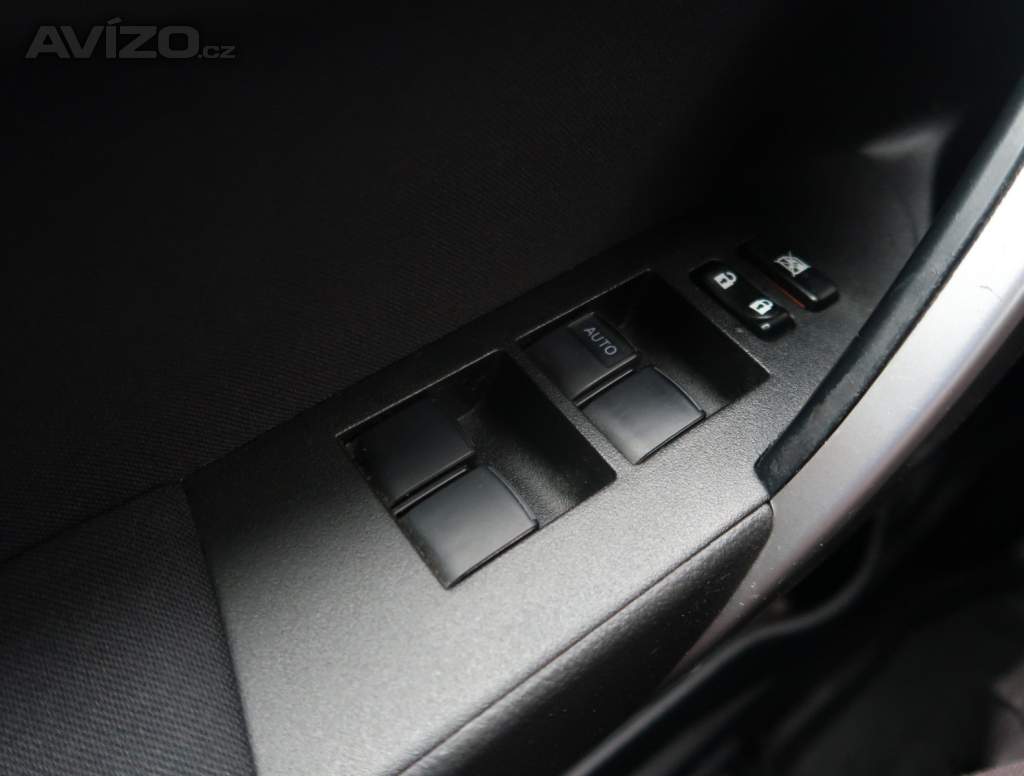 Foto inzerátu Toyota Corolla 1.6 Valvematic