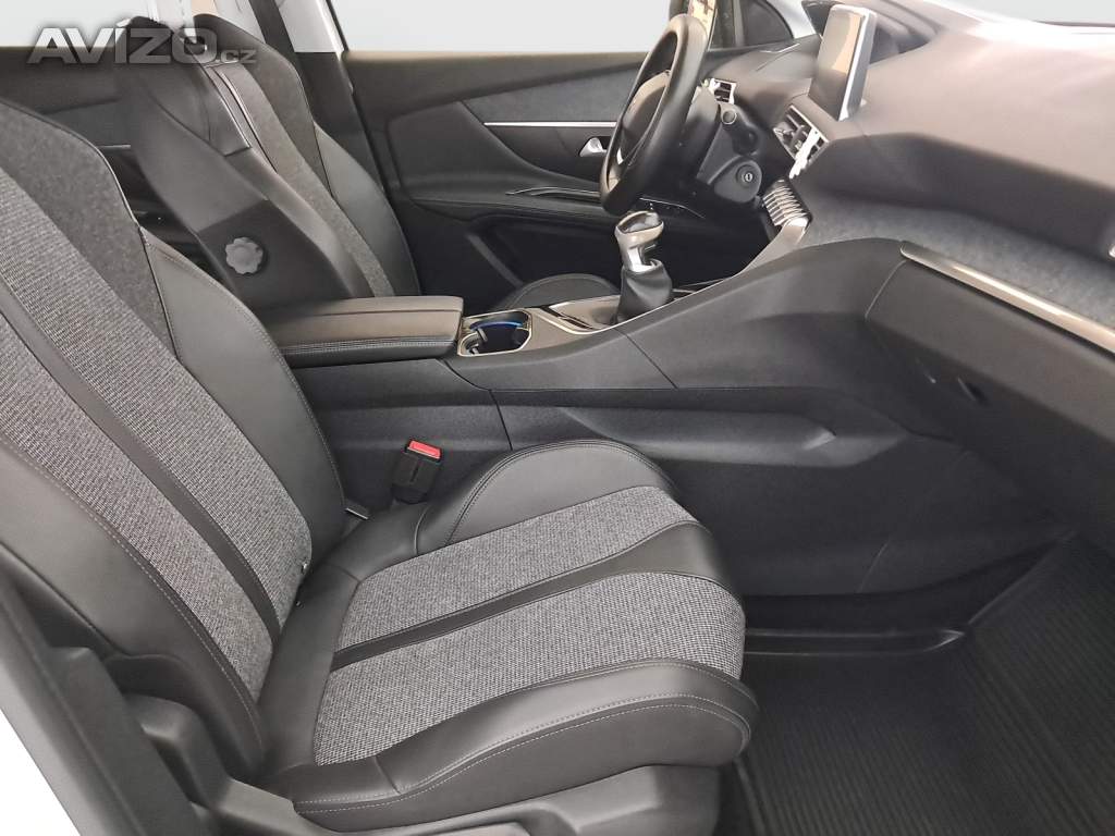 Foto inzerátu Peugeot 3008 1.2 PureTech