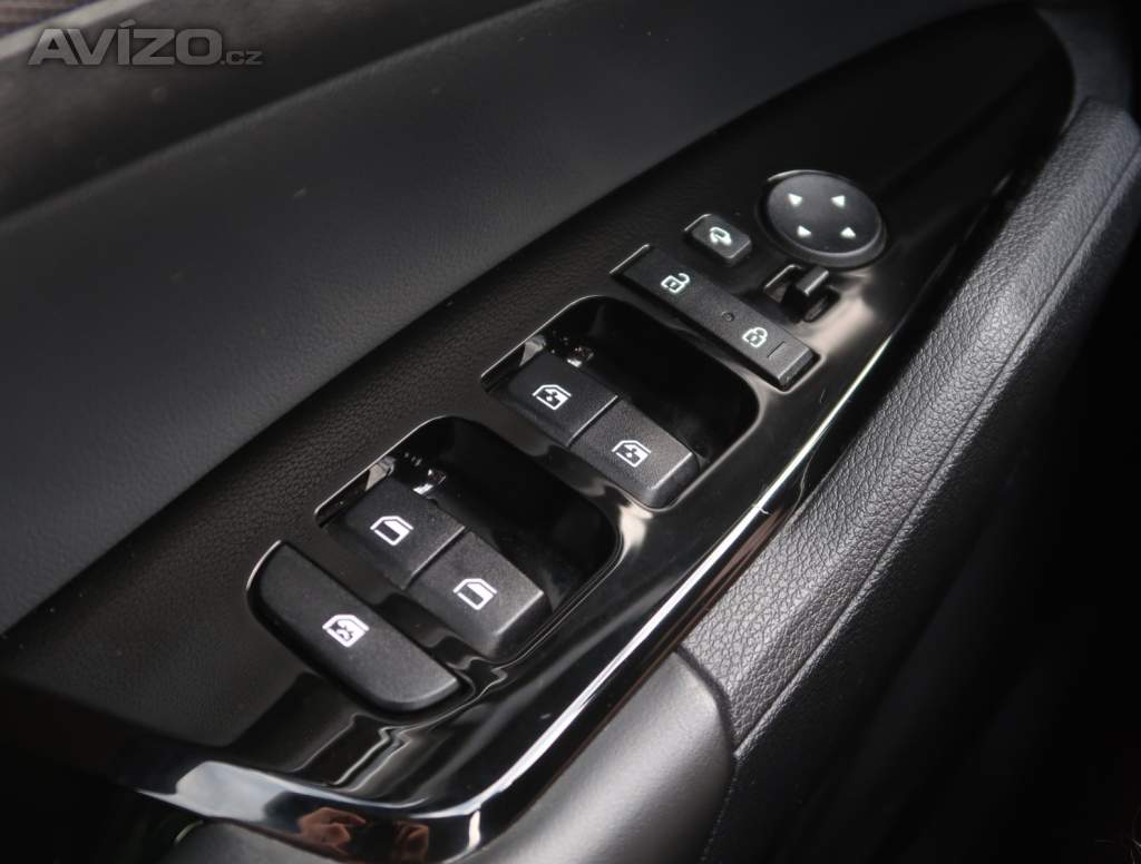Foto inzerátu Kia Sportage 1.6 T-GDI MHEV