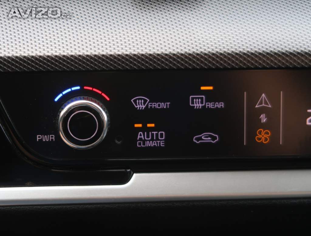 Foto inzerátu Kia Sportage 1.6 T-GDI MHEV