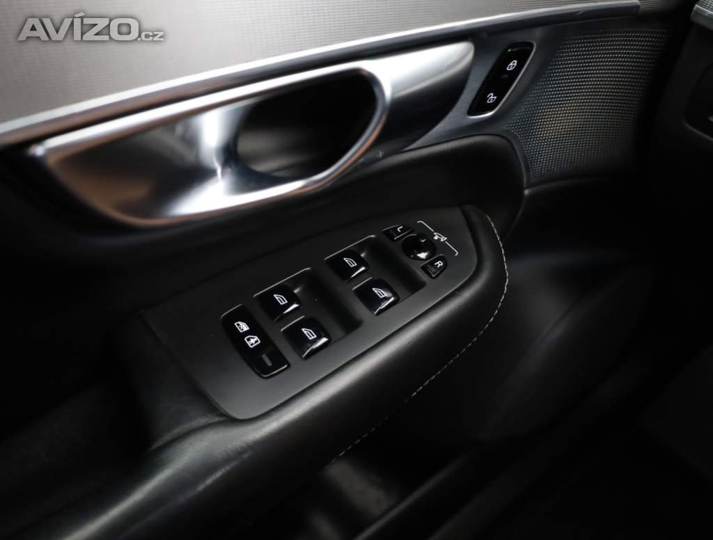Foto inzerátu Volvo XC90 D5 AWD