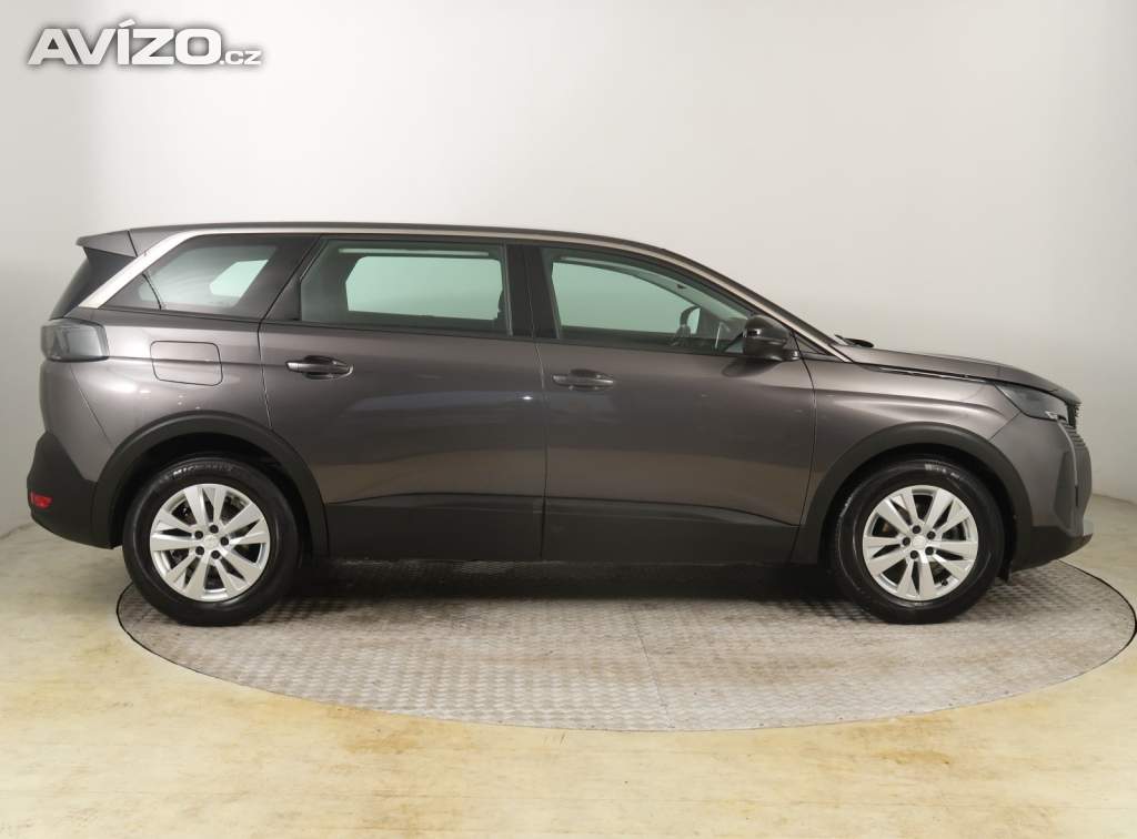 Foto inzerátu Peugeot 5008 PureTech 130
